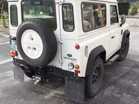 Usata Land Rover Defender 122 CV (89 kW) 2002 Bianco Station wagon