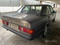 Usata Mercedes 190 122 CV (89 kW) 1984 Grigio Berlina