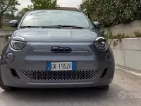 Usata Fiat 500e Icon 42 kW (58 CV) 2022 Grigio Cabrio