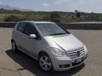 Usata Mercedes A200 Premium 140 CV (102 kW) 2011 Grigio Utilitaria