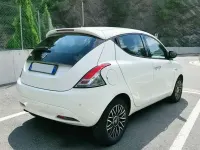 Usata Lancia Ypsilon Gold 69 CV (50 kW) 2017 Bianco Utilitaria