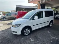 Usata VW Caddy Highline 110 CV (80 kW) 2012 Bianco Monovolume