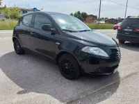 Usata Lancia Ypsilon 69 CV (50 kW) 2015 Nero Utilitaria