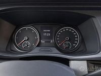 Usata VW Caravelle 150 CV (110 kW) 2023 Grigio Monovolume