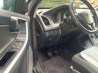 Usado Volvo XC60 150 HP (110 kW) 2017 Cinzento SUV