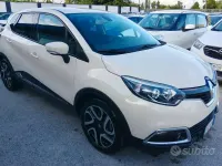 Usata Renault Captur 90 CV (66 kW) 2015 Beige SUV