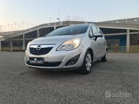 Usata Opel Meriva Cosmo 95 CV (69 kW) 2012 Grigio Monovolume