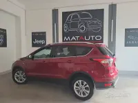 Usata Ford Kuga Titanium 120 CV (88 kW) 2018 Rosso SUV