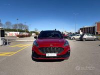 Usata Ford Kuga ST-Line X 190 CV (139 kW) 2023 Rosso SUV