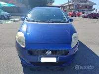 Usata Fiat Grande Punto Dynamic 77 CV (56 kW) 2007 Bluazzurro Utilitaria