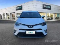 Usata Toyota RAV4 Hybrid Lounge 155 CV (114 kW) 2017 Bianco SUV