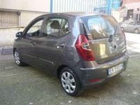 Usata Hyundai i10 Comfort 69 CV (50 kW) 2011 Grigio Utilitaria