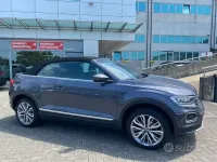 Usata VW T-Roc Cabriolet Style 150 CV (110 kW) 2022 Grigio Cabrio