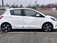 Usata Toyota Yaris Hybrid Trend 73 CV (53 kW) 2019 Bianco Utilitaria