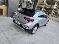 Usata VW T-Roc Life 116 CV (85 kW) 2024 Grigio SUV