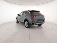Usata VW T-Roc Style 110 CV (80 kW) 2022 Indium grey metallizzato/nero SUV
