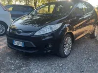 Usata Ford Fiesta 97 CV (71 kW) 2010 Nero Berlina