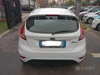 Usata Ford Fiesta 95 CV (69 kW) 2016 Bianco Berlina
