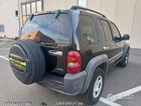 Usata Jeep Cherokee 163 CV (119 kW) 2005 Nero SUV
