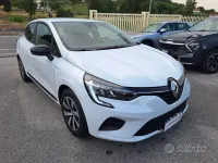 Usata Renault Clio V Equilibre 101 CV (74 kW) 2023 Bianco Berlina
