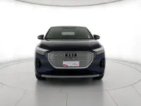 Käytetty Audi Q4 e-tron Advanced Plus 150 kW (204 HP) 2024 Sininen Katumaasturi