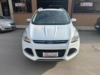 Usado Ford Kuga Titanium 150 CV (110 kW) 2015 Blanco SUV