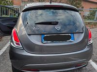 Usata Lancia Ypsilon 95 CV (69 kW) 2017 Grigio Utilitaria