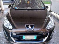 Usata Peugeot 308 Active 111 CV (81 kW) 2012 Marrone Berlina