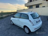 Usata Lancia Ypsilon Silver 69 CV (50 kW) 2012 Bianco Utilitaria