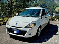 Usata Renault Clio II 75 CV (55 kW) 2010 Bianco Berlina