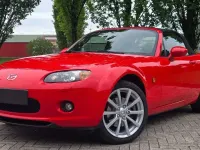 Usata Mazda MX5 162 CV (119 kW) 2006 Rosso Cabrio