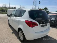 Usata Opel Meriva 95 CV (69 kW) 2011 Bianco Monovolume