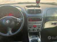 Usata Alfa Romeo 147 105 CV (77 kW) 2008 Grigio Utilitaria