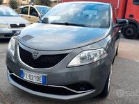 Gebraucht Lancia Ypsilon Gold 69 PS (50 kW) 2017 Grau Kleinwagen