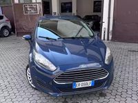 Usata Ford Fiesta Titanium 75 CV (55 kW) 2013 Bianco Utilitaria