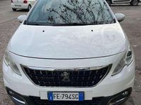 Usata Peugeot 2008 Active 82 CV (60 kW) 2016 Bianco SUV