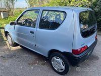Käytetty Fiat 600 39 HP (28 kW) 2000 Sininen Sedan