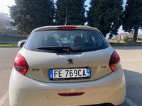 Usata Peugeot 208 2016 Bianco Utilitaria
