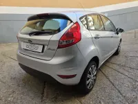 Usata Ford Fiesta 97 CV (71 kW) 2010 Grigio Berlina