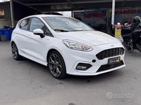 Usata Ford Fiesta ST-Line 85 CV (62 kW) 2018 Bianco Berlina