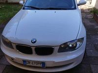 Usata BMW 116 122 CV (89 kW) 2008 Bianco Utilitaria