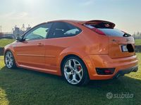 Usata Ford Focus ST 226 CV (166 kW) 2007 Arancione Berlina