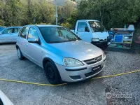 Usata Opel Corsa Enjoy 69 CV (50 kW) 2003 Grigio Utilitaria