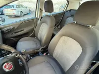 Gebraucht Fiat Punto Lounge 85 PS (62 kW) 2014 Weiß Kleinwagen