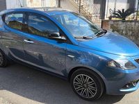 Usata Lancia Ypsilon Gold 69 CV (50 kW) 2022 Blu/azzurro Utilitaria