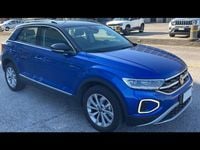 Usata VW T-Roc Style 110 CV (80 kW) 2023 0f blu lava metallizzato SUV
