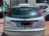 Usata Ford Focus 100 CV (73 kW) 2002 Grigio Utilitaria
