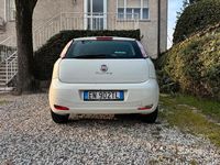 Usata Fiat Punto 69 CV (50 kW) 2012 Bianco Utilitaria