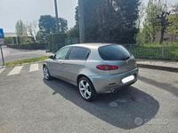 Usata Alfa Romeo 147 120 CV (88 kW) 2006 Grigio Utilitaria