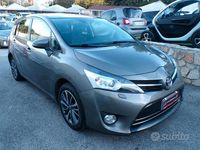 Usata Toyota Verso 111 CV (81 kW) 2016 Grigio Monovolume